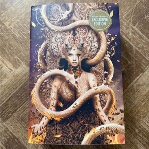 Exclusive Edition House of Flame and Shadow